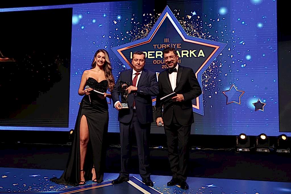 Karçel A.Ş. Yılın Çelik Yapı Firması Seçildi